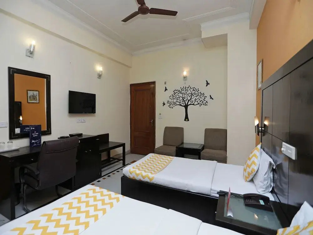 Oyo 12075 Hotel Regalia Retreat
