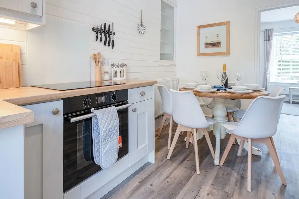 Canol Y Bryn - 3 Bedroom Holiday Home - Tenby