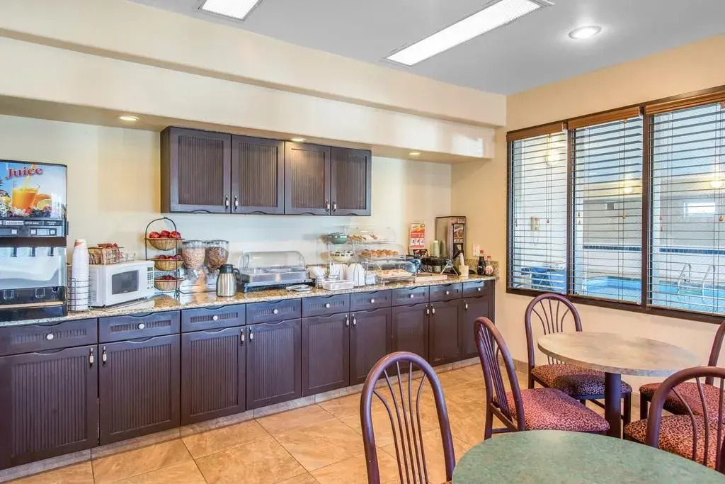 Baymont by Wyndham Loveland - Fort Collins Area