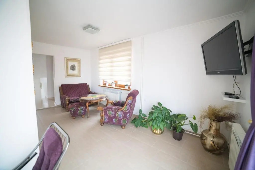 ĆIRO GUEST HOUSE-free parking