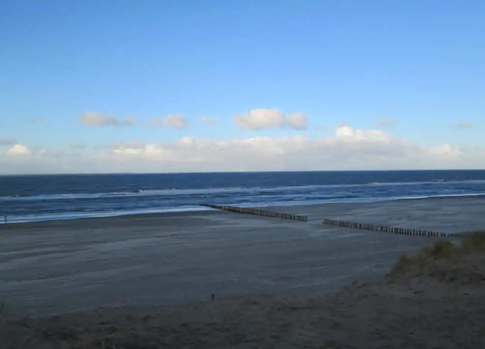 Chalet Near Golf Course and sea Beach