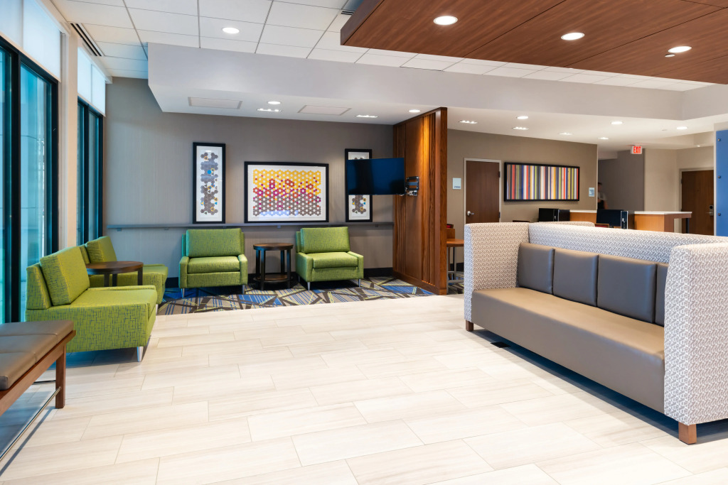 Holiday Inn Express & Suites - Romeoville - Joliet North by IHG