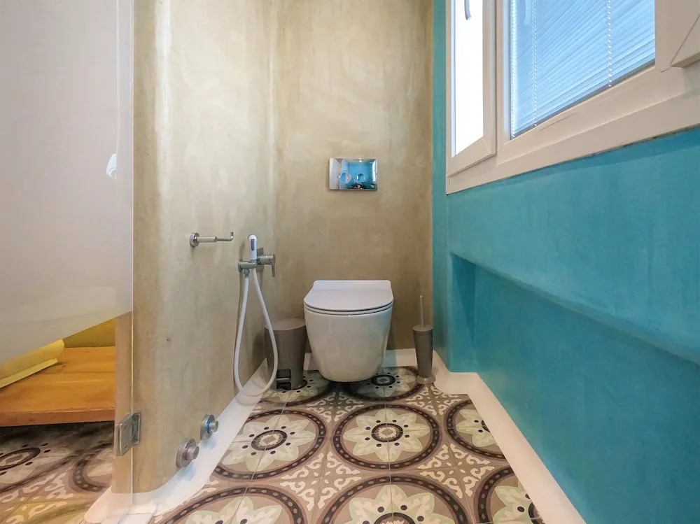 KYMA & HELIOS Deluxe Suites with Hot Tub at AmazeU Suites Naxos