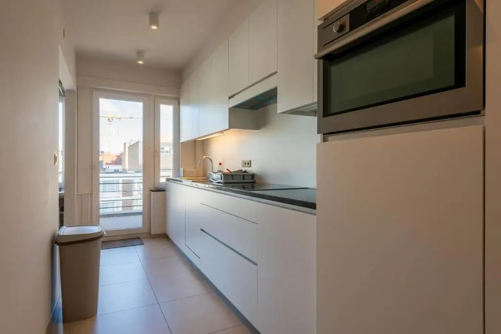 Modern Apartment with Free Parking