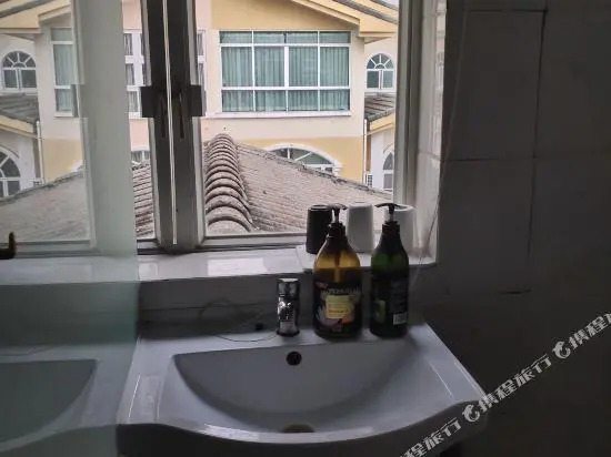 New Student Youth Hostel (Zhuhai Gongbei Port Villa)