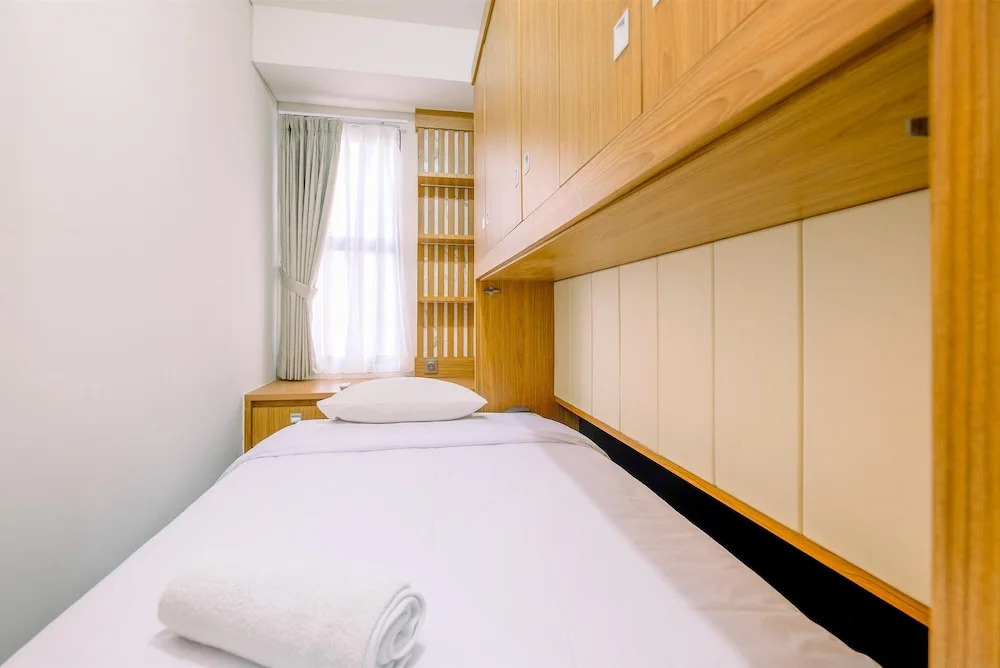 Super Comfy 2BR Apartemen Transpark Cibubur By Royal Home Indonesia