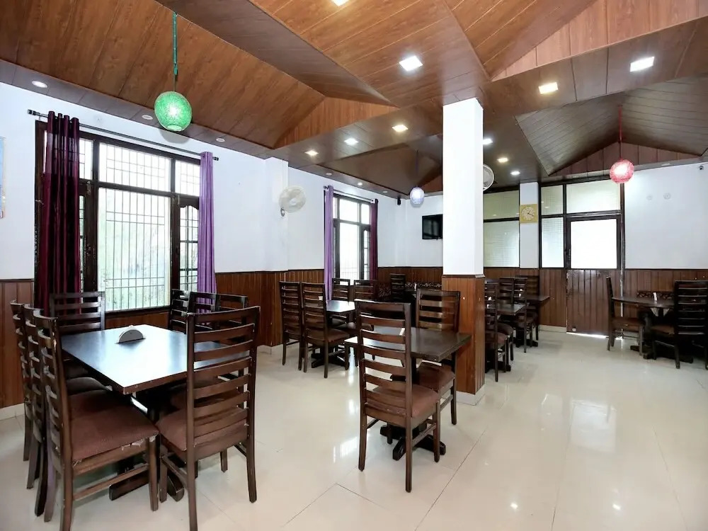 Black Pepper by OYO Rooms