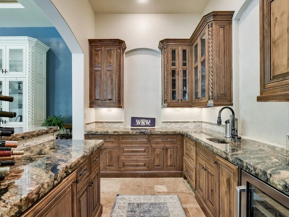 The Above Casa Tranquility Lake Austin 5 Bedroom Estate