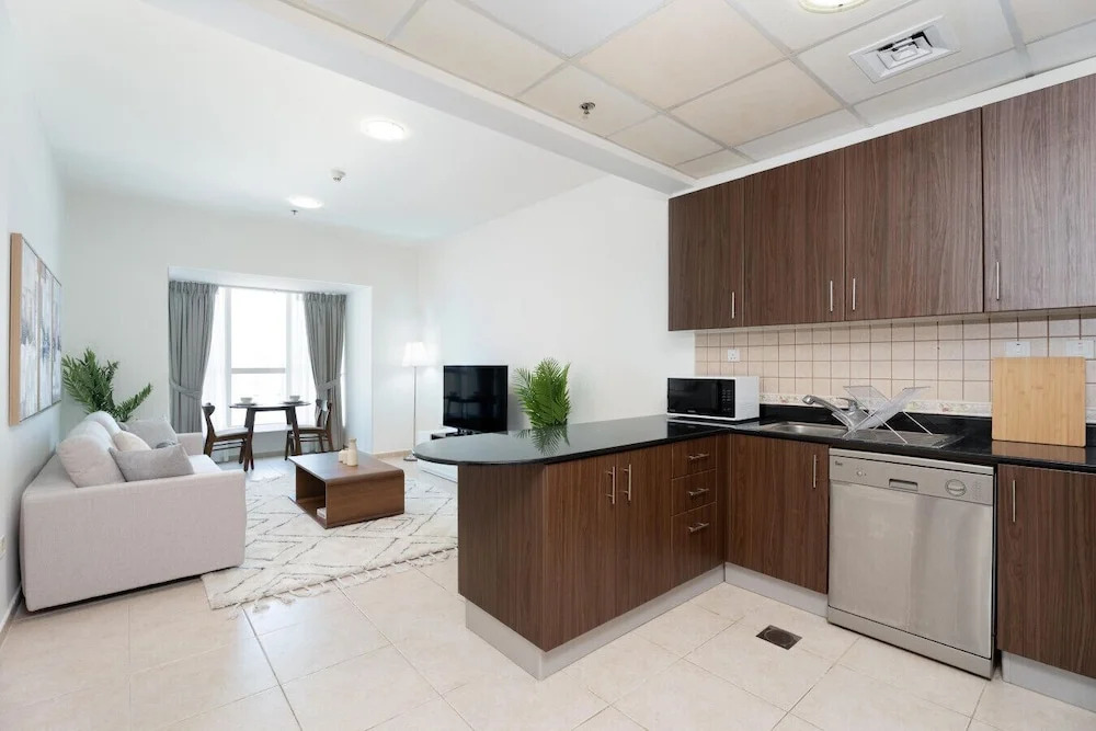Gala Guests - Elite Residences Suites