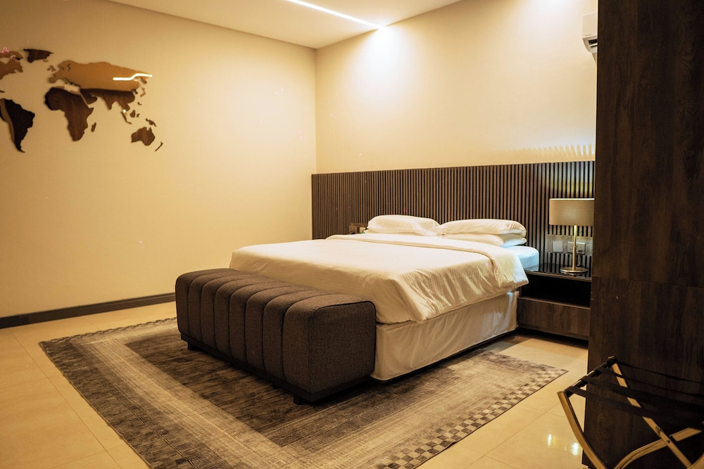 Albergo Hotel and Suites