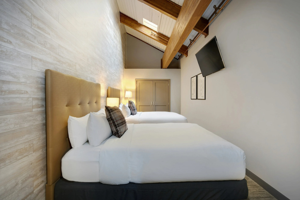 Highline Vail - a DoubleTree by Hilton