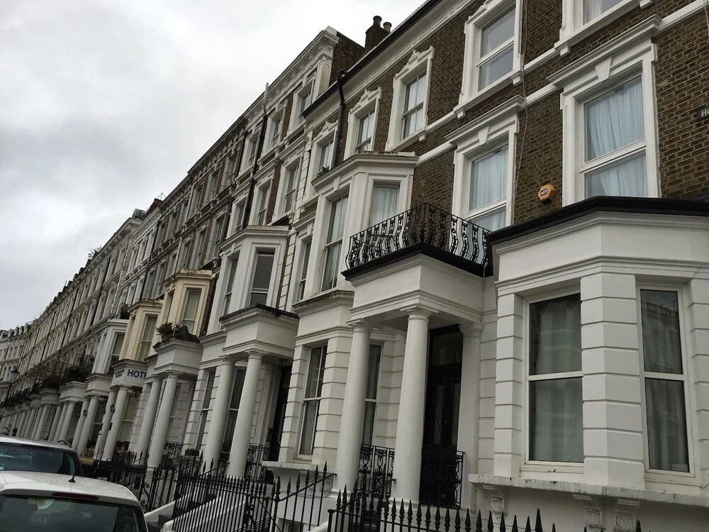 Bright & Modern 2bed in Earls Court