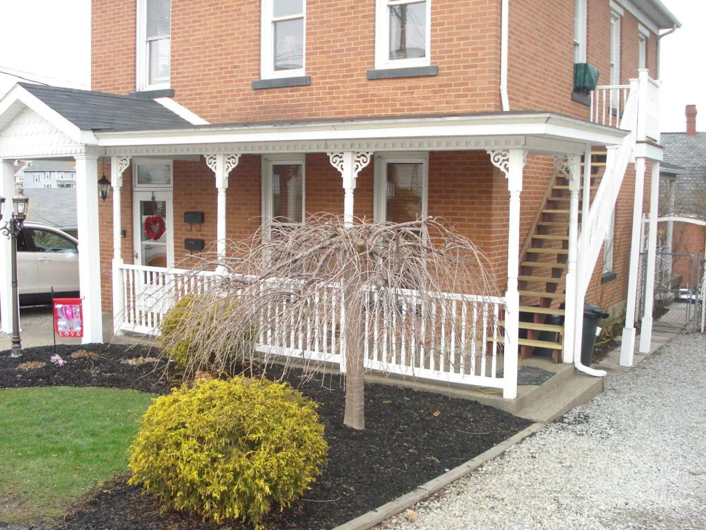 South Broadway Manor B&B - Near Fallingwater, Ohiopyle State Park, Hiking & Biking trails GAP