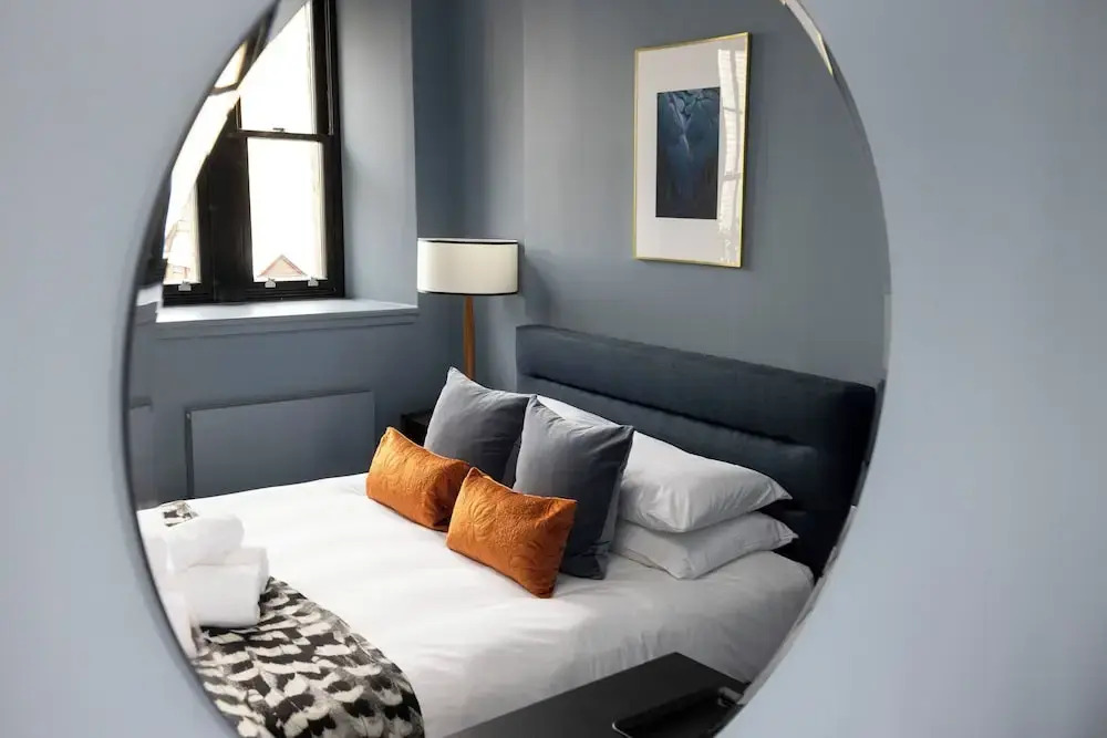 Stylish 2-bed flat in New Town