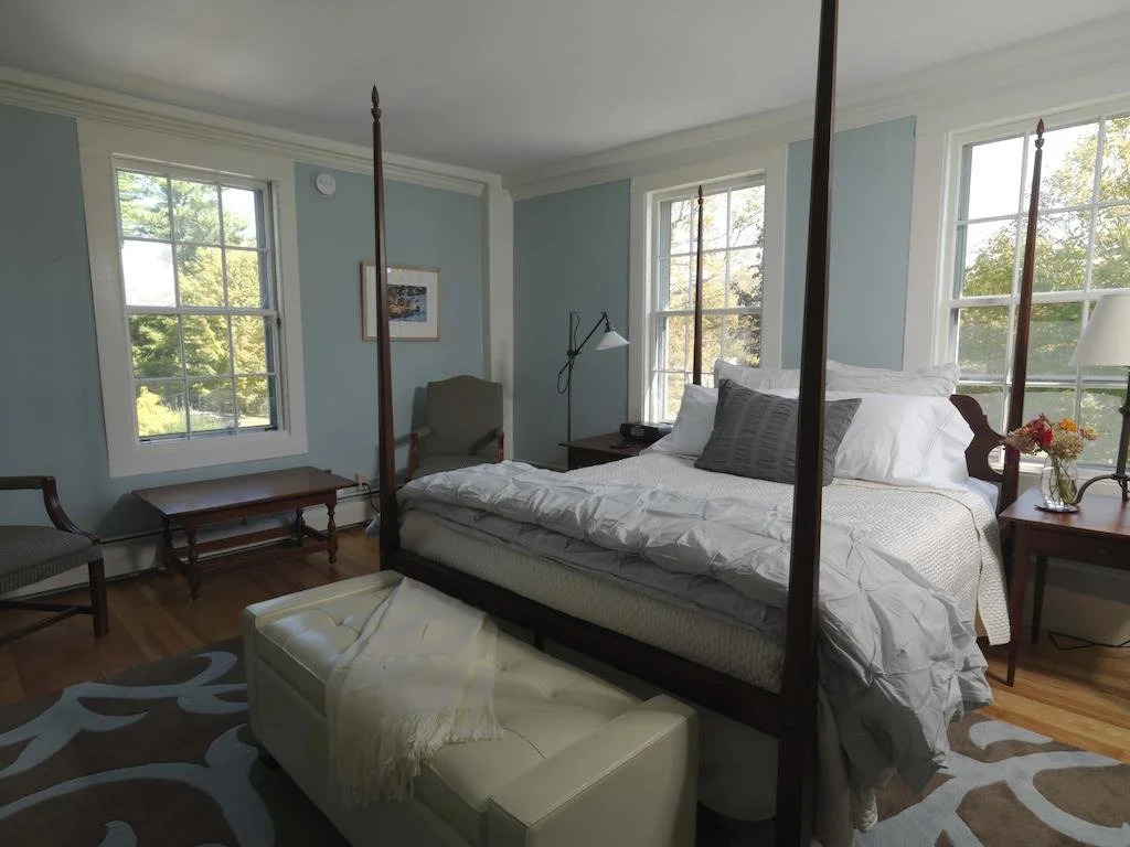 Bellows Walpole Inn