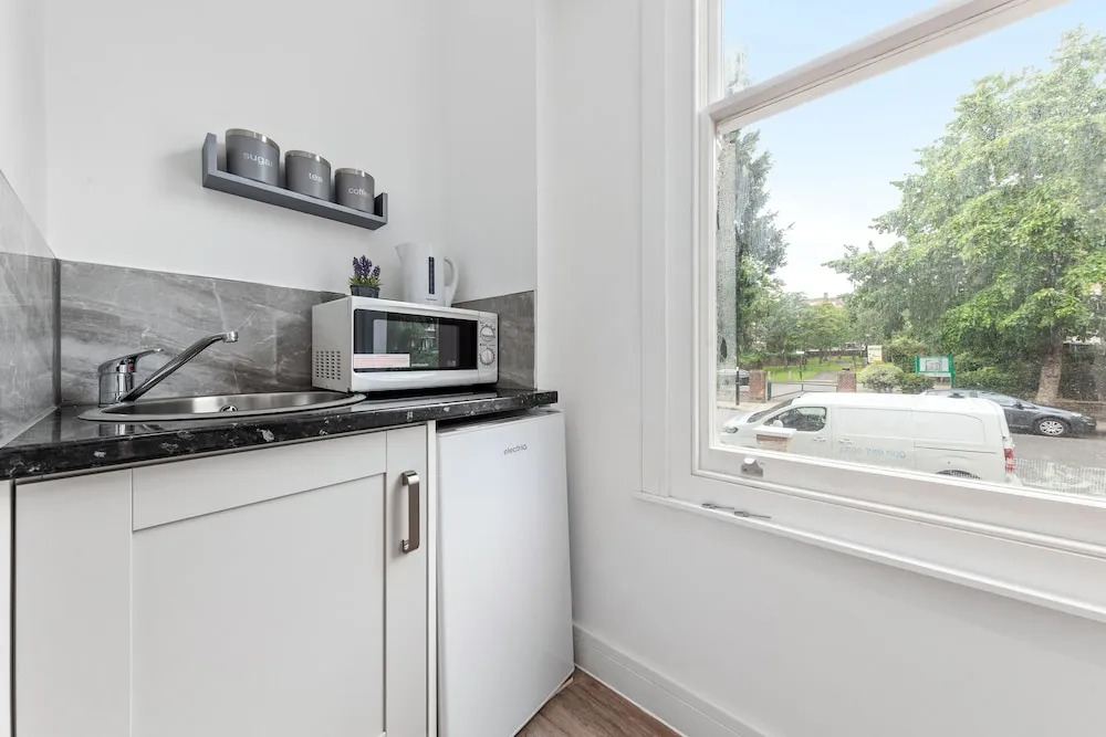 Charming Ensuite Room in Finsbury Park London N19