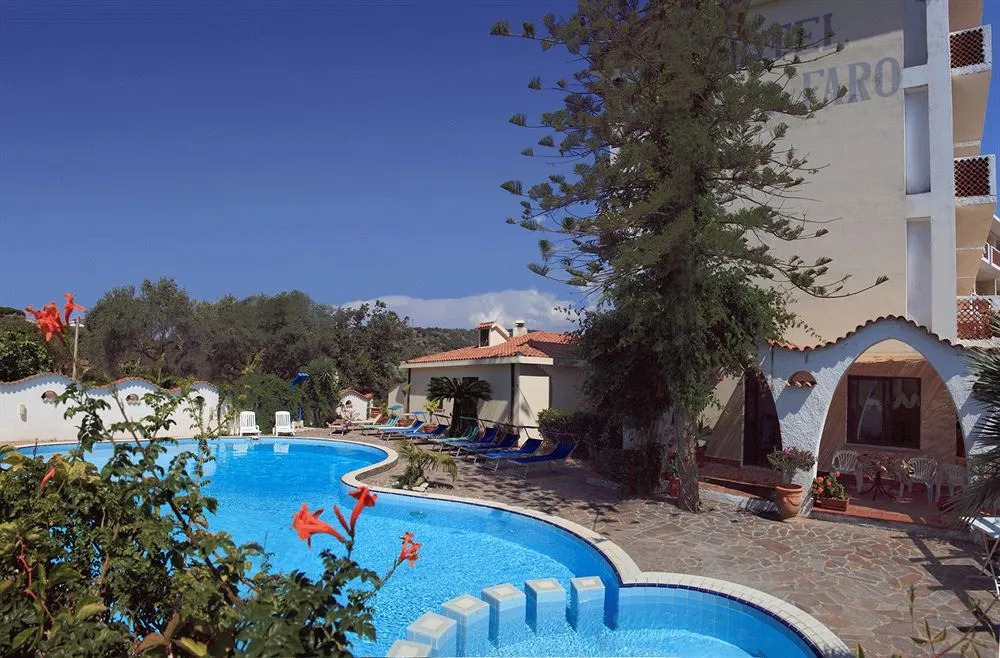 Hotel Punta Faro