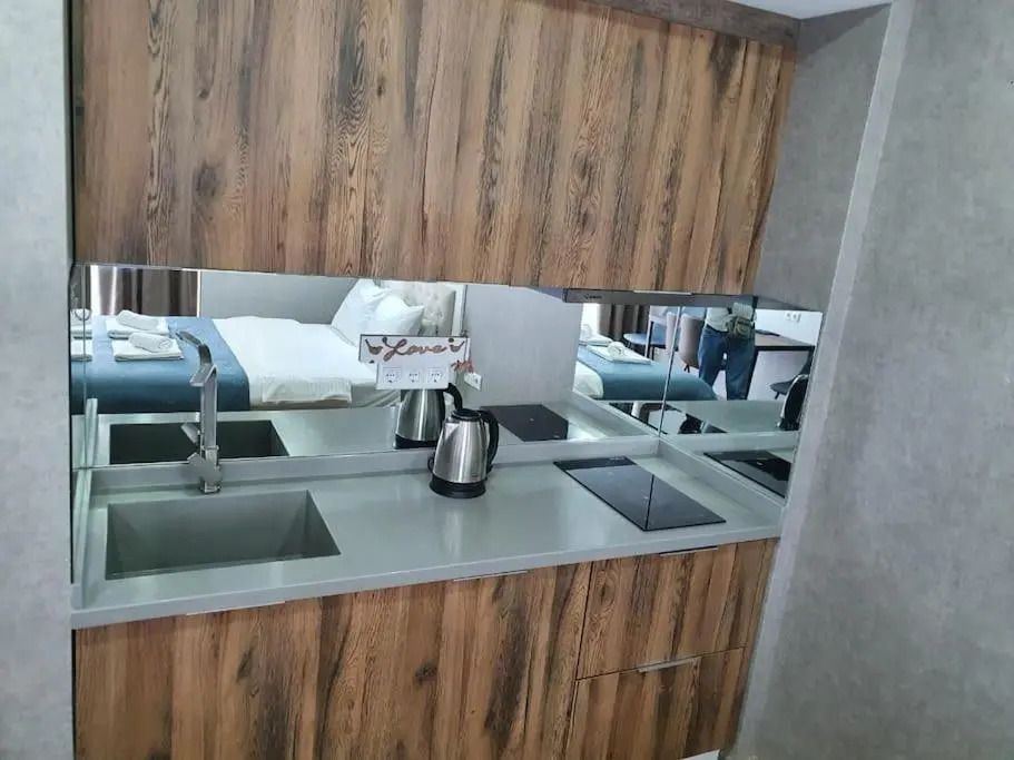 Leo Group Luxury Studio 1829 Alliance Palace