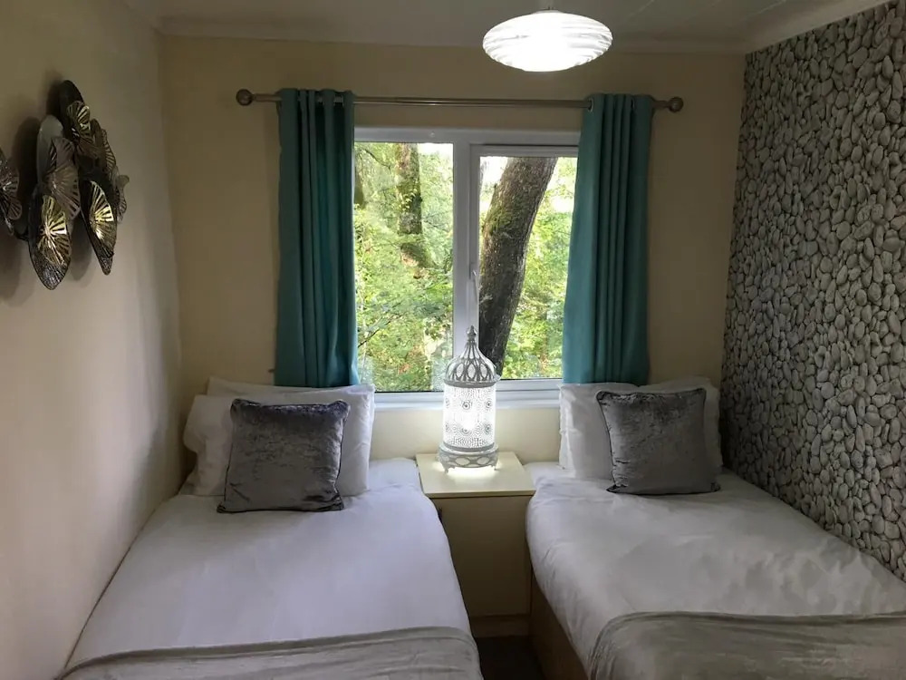Woodland View -Hot Tub-Tenby-Carmarthen-St Clears