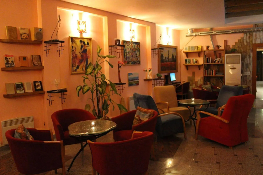Gallery Hotel SIS