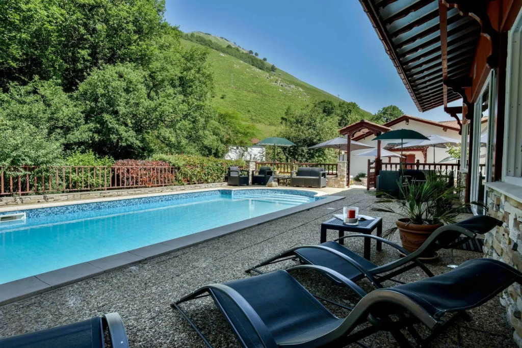 Logis Hôtel Les Sources de La Nive
