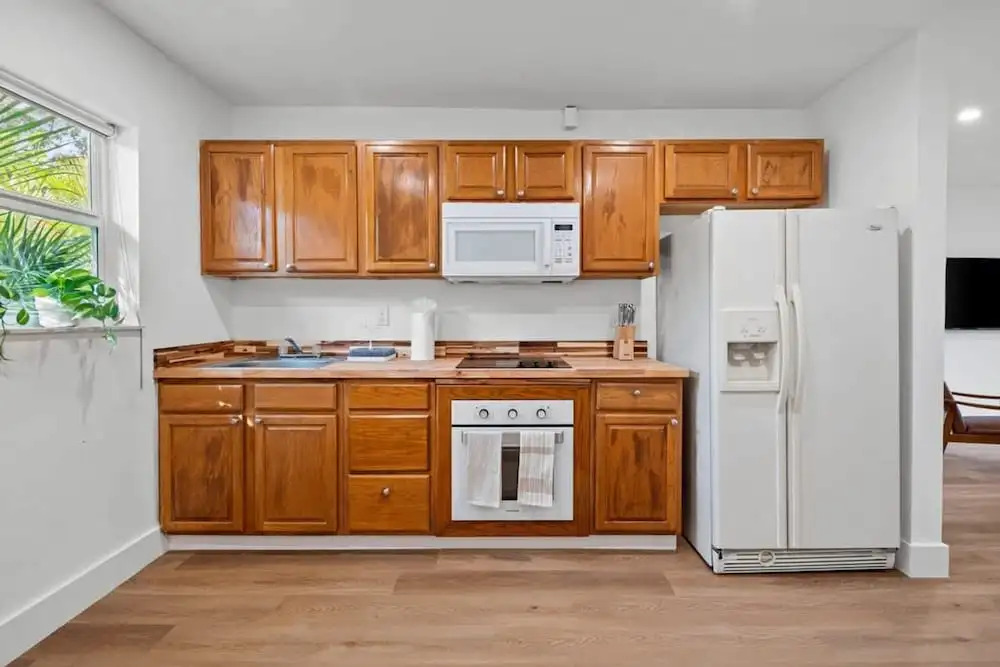 Spacious 2 BR Sailboat Bend