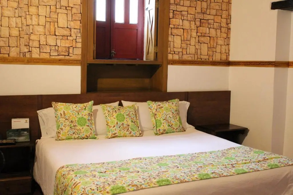 Hotel Cacique Real