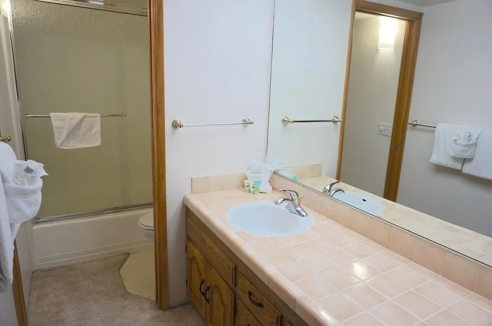 206 2 Bedroom Home