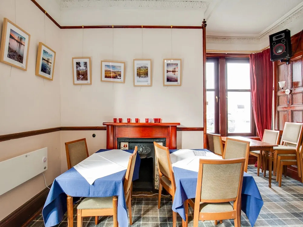 The Richmond Arms Hotel by OYO