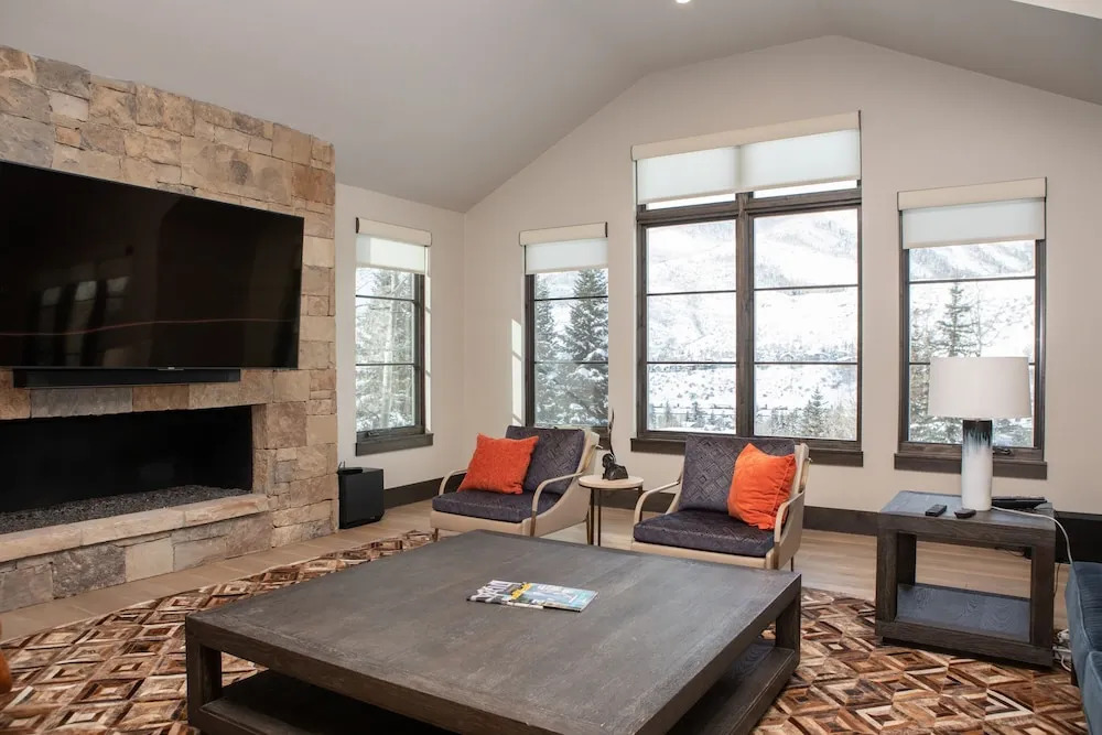 1242 Westhaven Circle 4 Bedroom Townhouse by Redawning