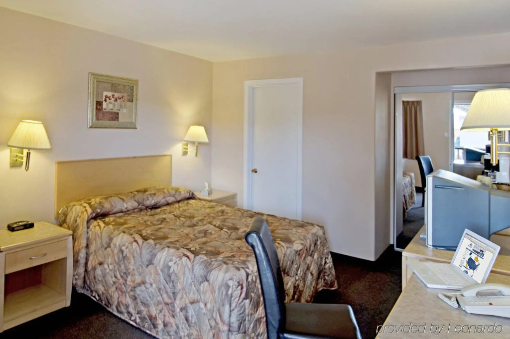 Canadas Best Value Inn-Prince George