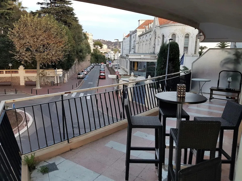 Apartment With 2 Bedrooms in Cannes, With Wonderful City View, Furnish