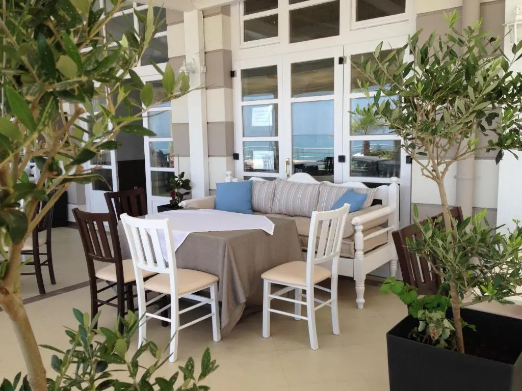 Swell Boutique Hotel