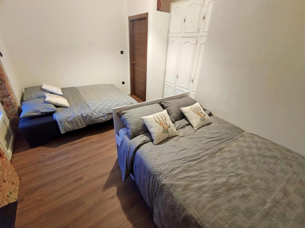 Balcony 4 bedroom apartment by Book-Rijeka