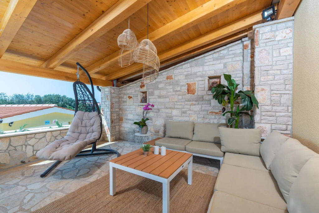Kalista in Betiga with 4 bedrooms and 3 bathrooms