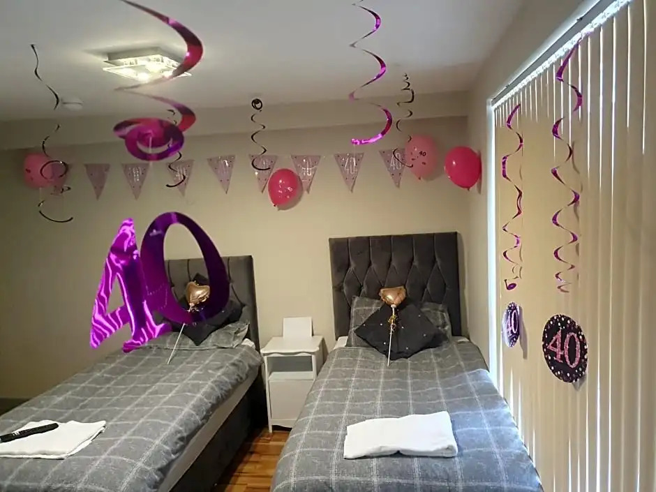 City Centre 5 double bedroom detached