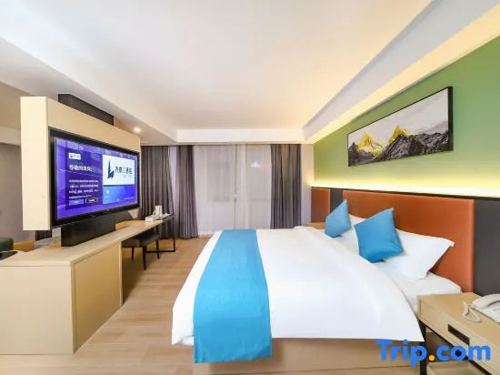 Qiqi L Hotel