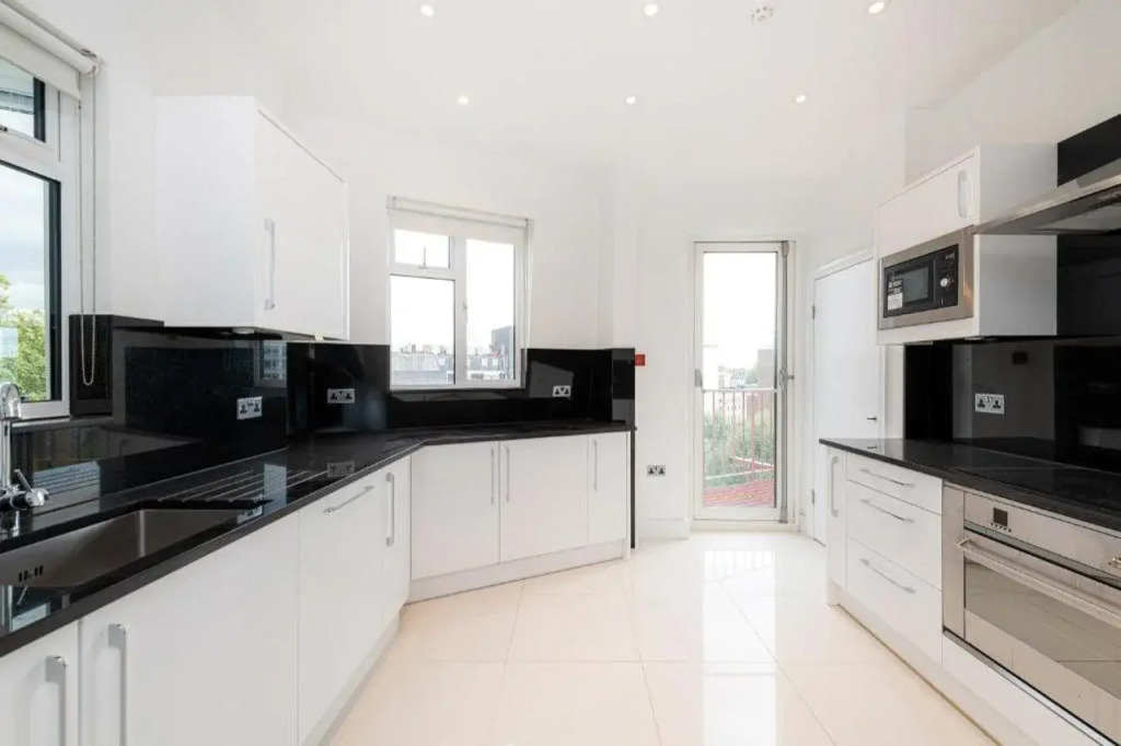 Fountain House Apartments - Hyde Park, London