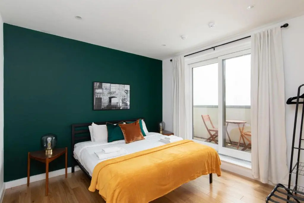London City Apartments - Luxury and spacious apartment with balcony