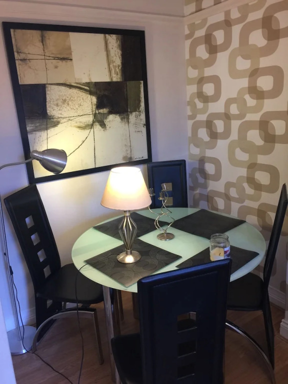 Great location 1 Bedroom Scotstoun Flat