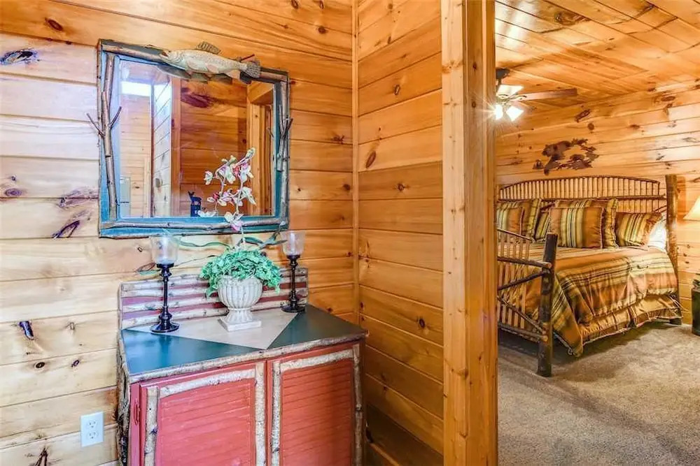 To Have And To Hold - One Bedroom Cabin