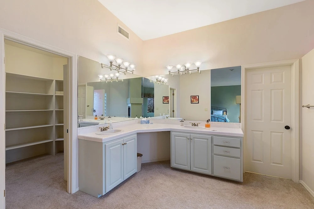 Easy Living 4 BR by Casago