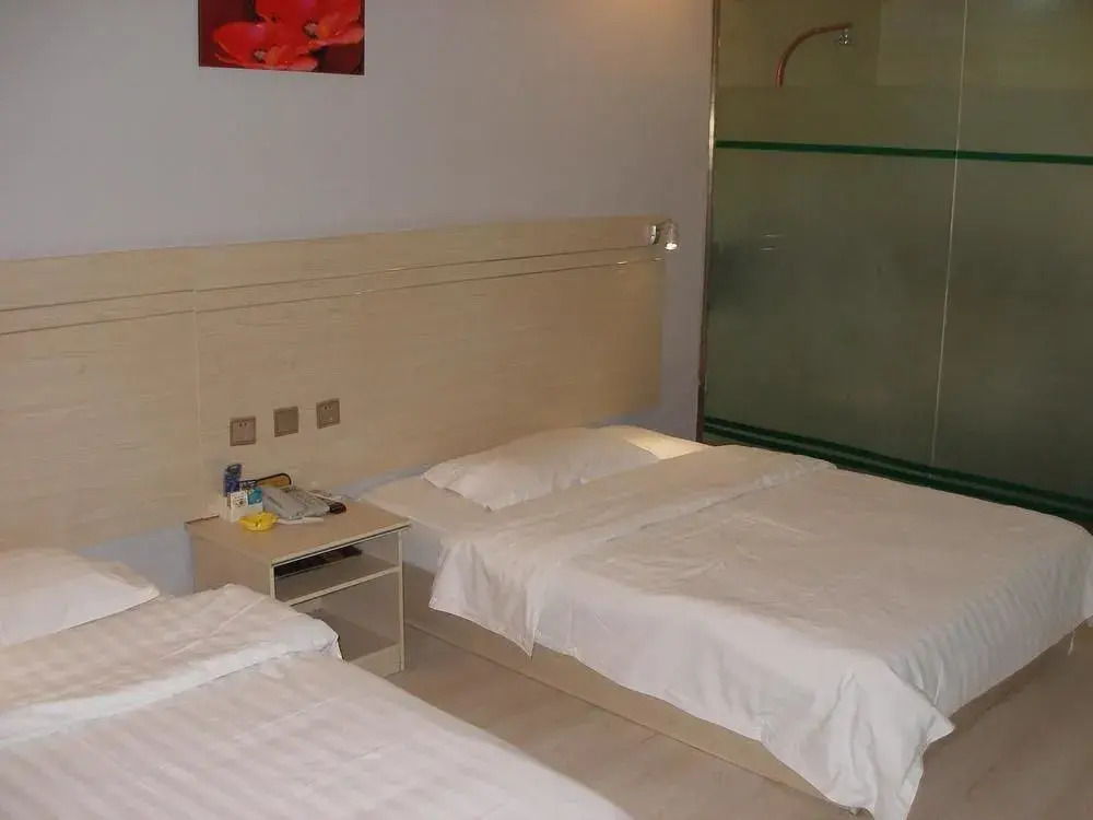 Anyang Lechao Hotel (Railway Station)(安阳乐巢宾馆（火车站店）)