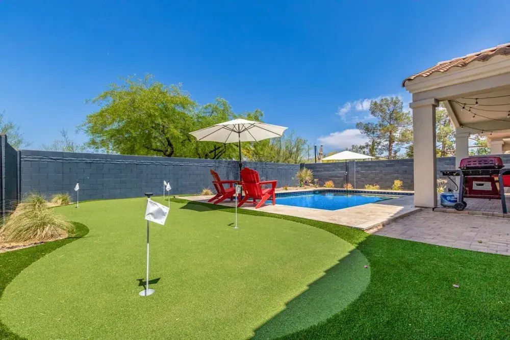 Walk 2 TPC Mayo Swim Putt Grill Heated Pool