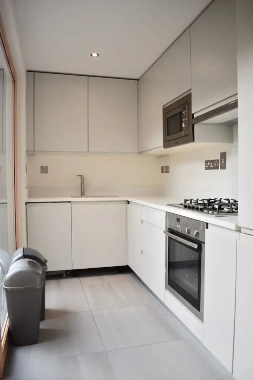 Classic 2 Bedroom Home Near the City Centre