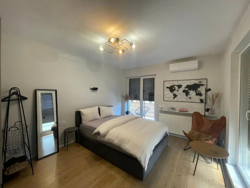 G Studio near Iulius Mall