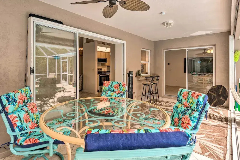 Englewood Escape w/ Pool ~ 6 Mi to Beaches!