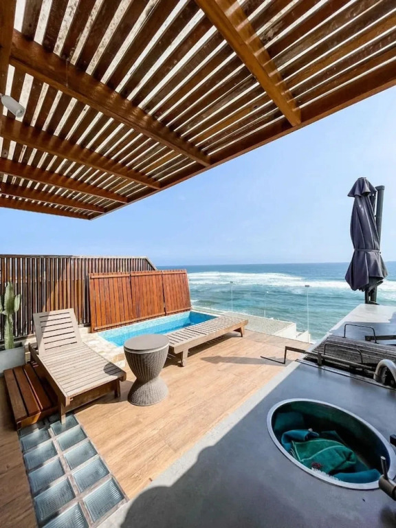 w Oceanview 2BR w Terrace in Punta Hermosa