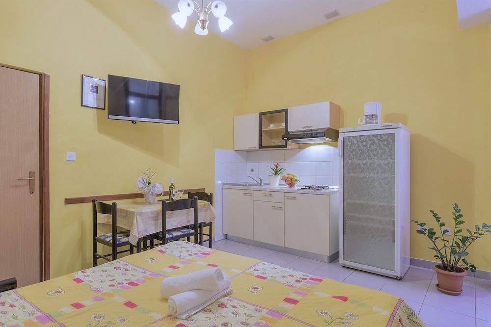 Pleasant Oriana Apartment near the sea-Pula