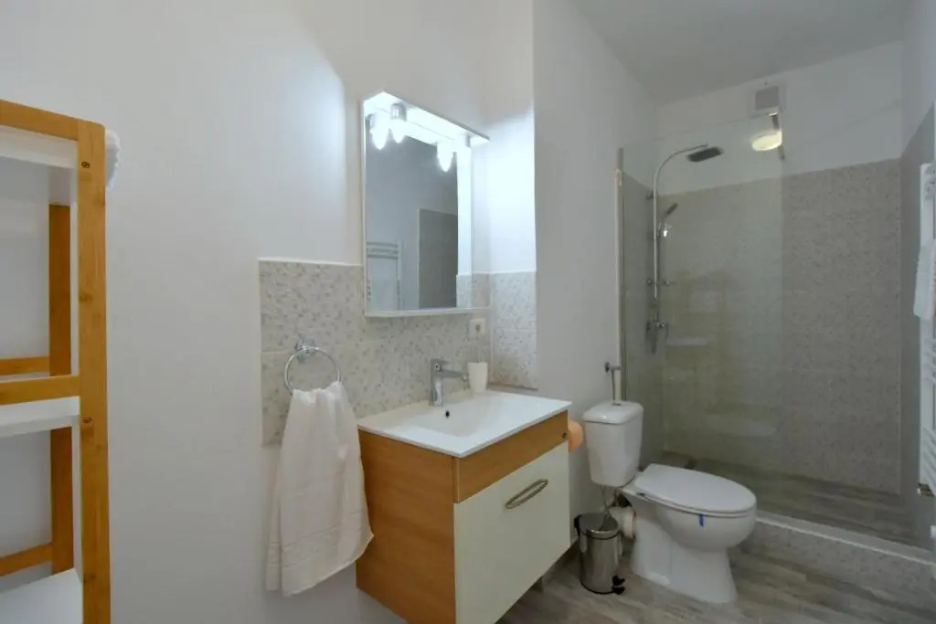 Neferprod Apartments - IS - CAM 04